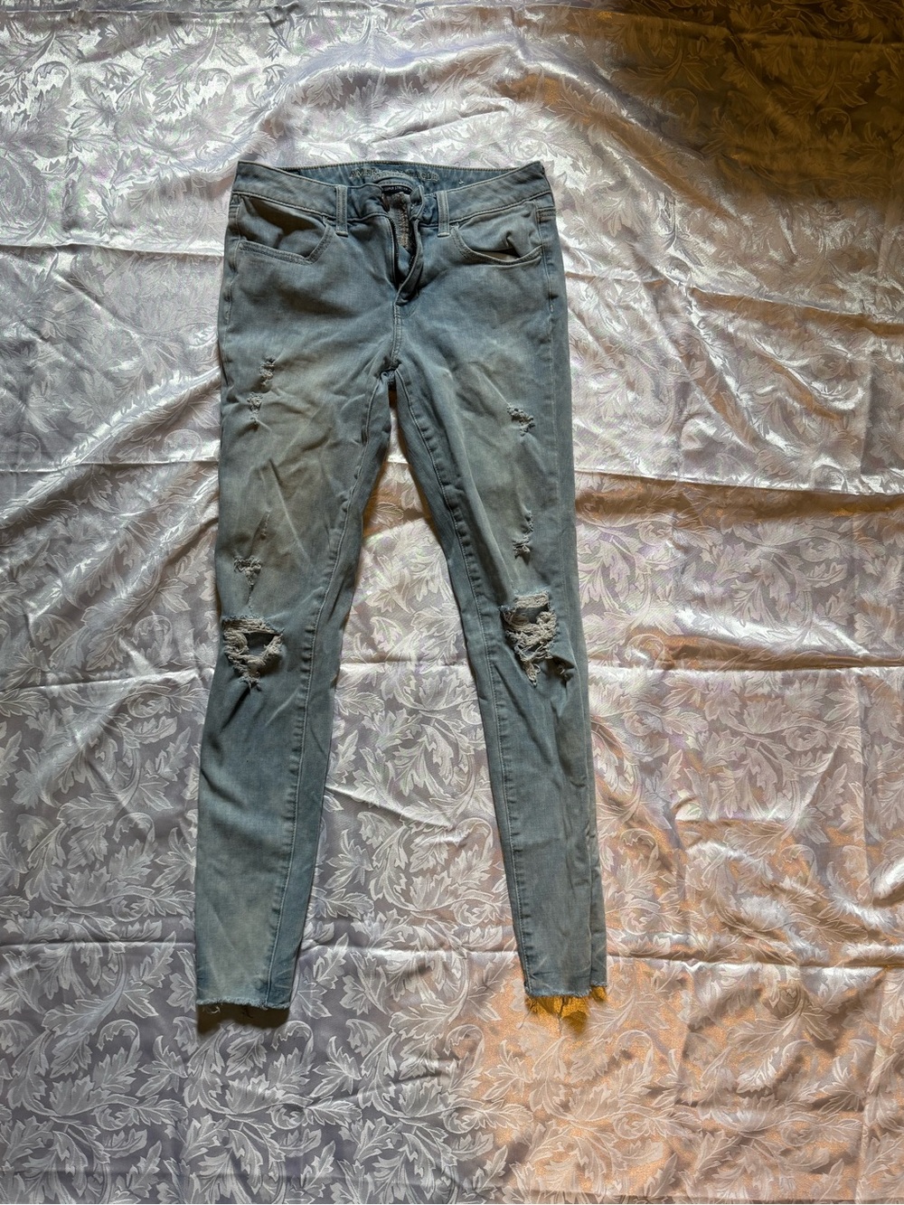 American Eagle Super Super Stretch Light Wash Distressed Jeans - Size 8 Long